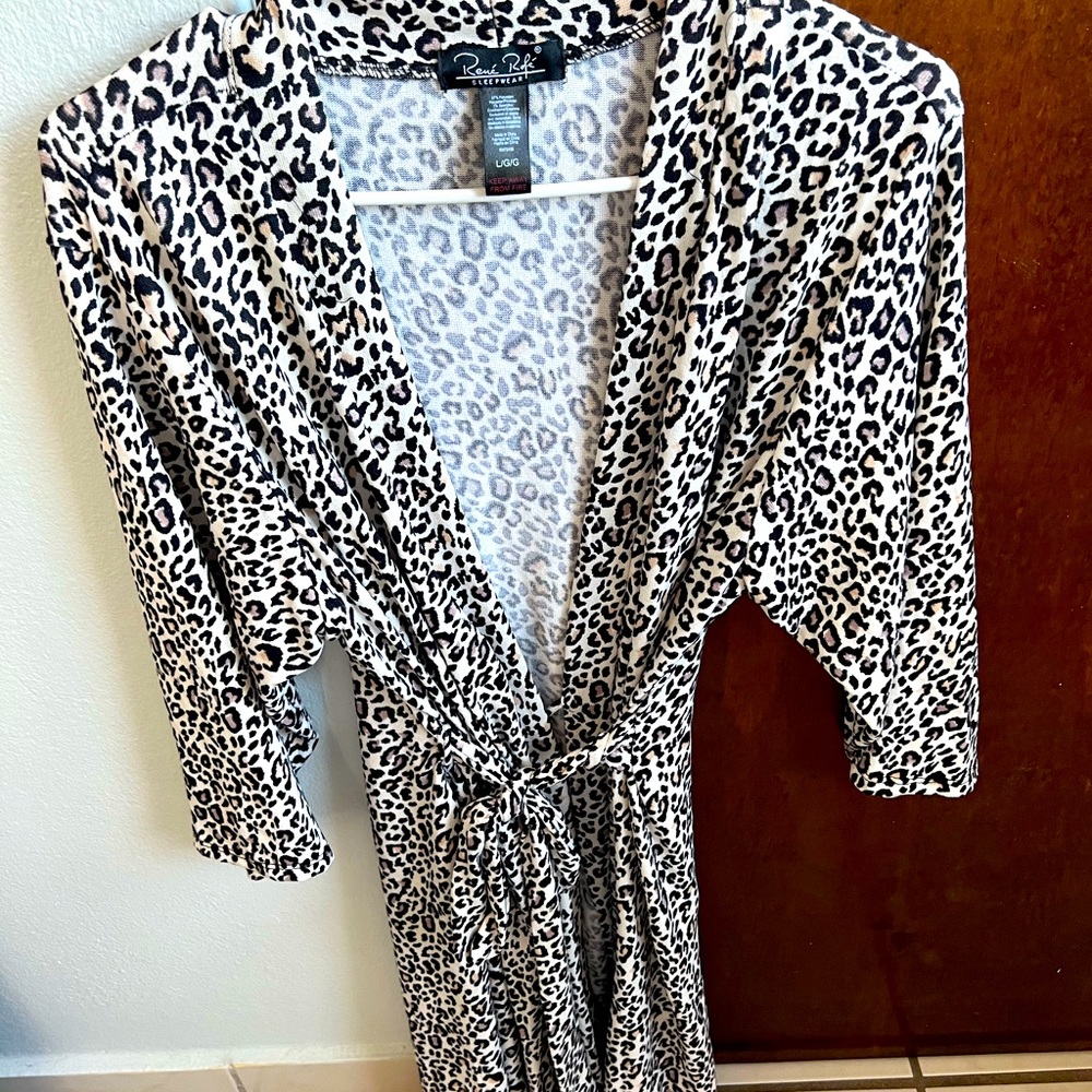 Robe- animal print